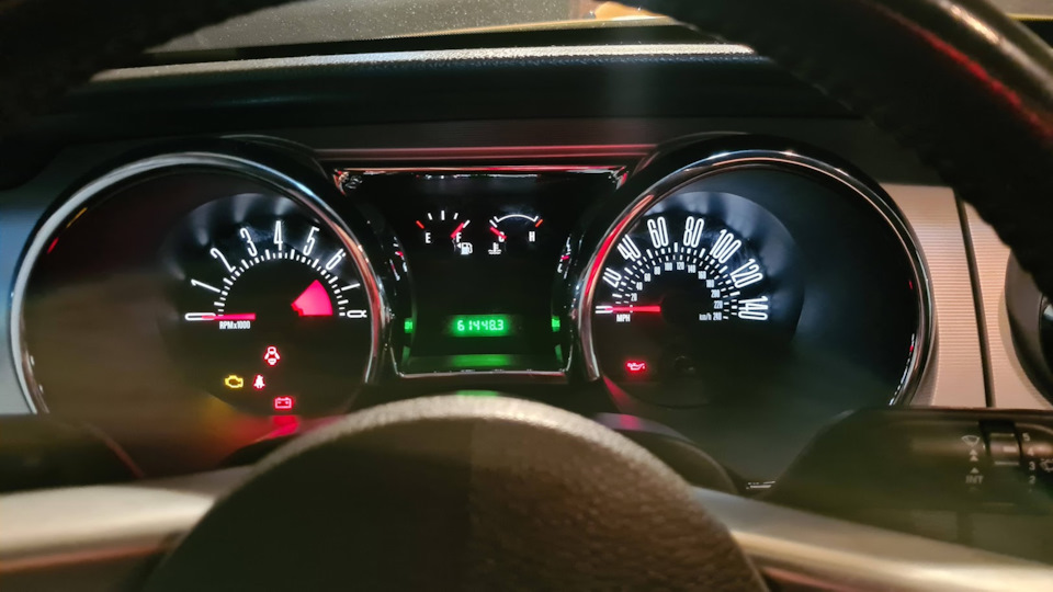 Фото в бортжурнале Ford Mustang (5G). Запчасти на фото: 614483