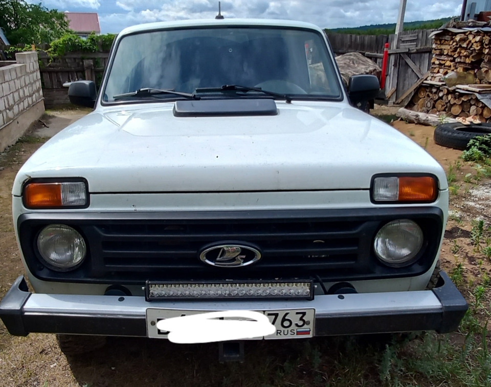 Балка диодная вместо ПТФ — Lada 4x4 5D, 1,7 л, 2020 года | аксессуары ...