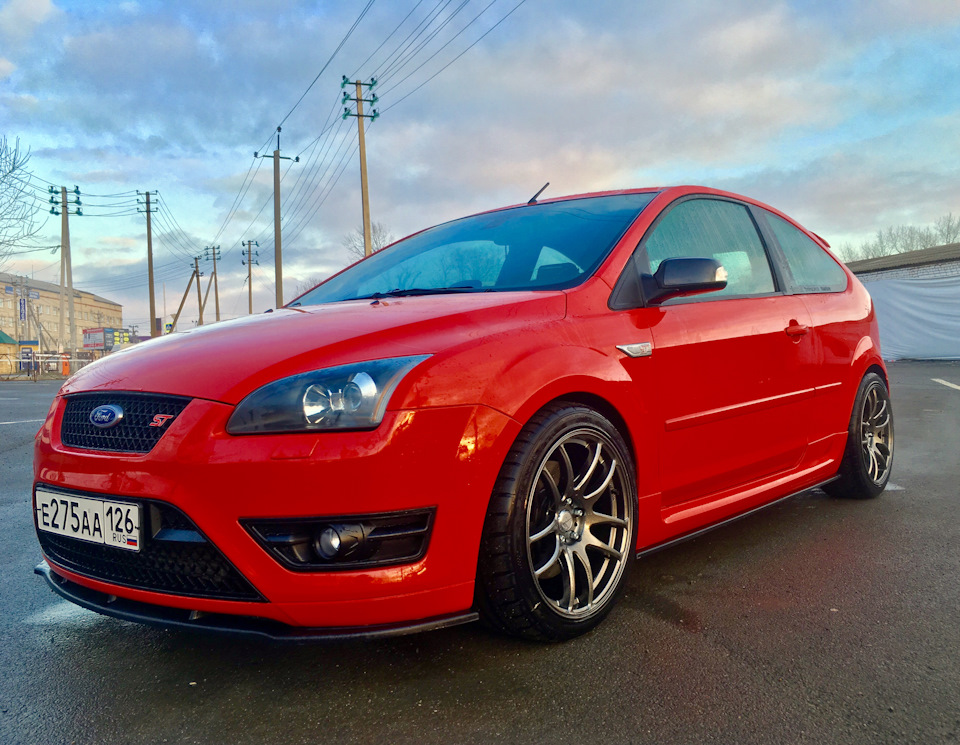 Ford Focus 2 2006 красный