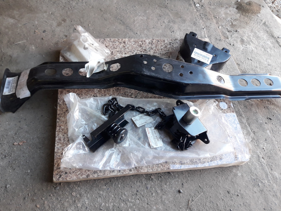 Крепление запасного колеса на тойота прадо 120 на Toyota Land Cruiser ...