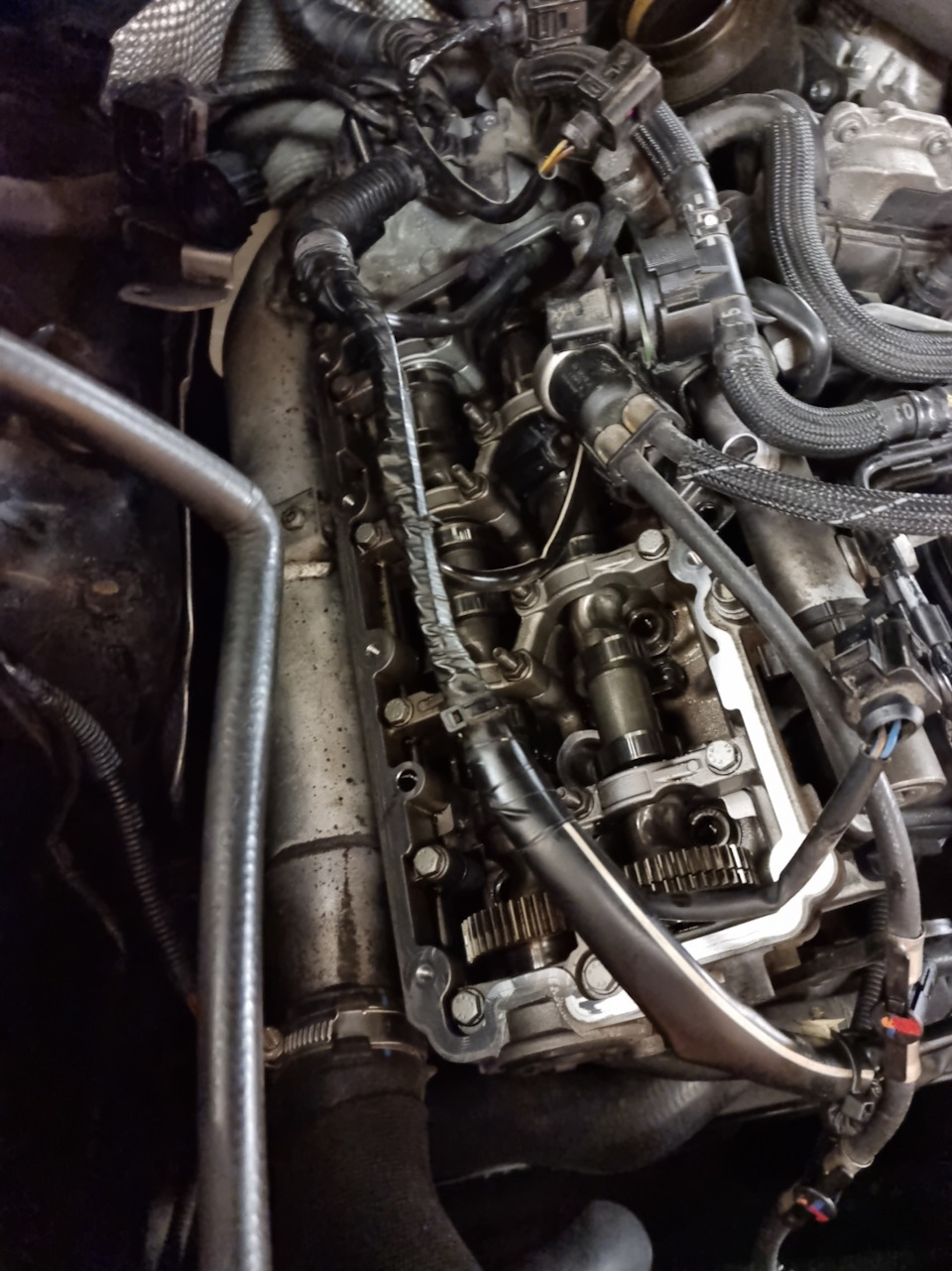 Замена прокладок клапанных крышек, медных шайб под форсунками и обратку ...