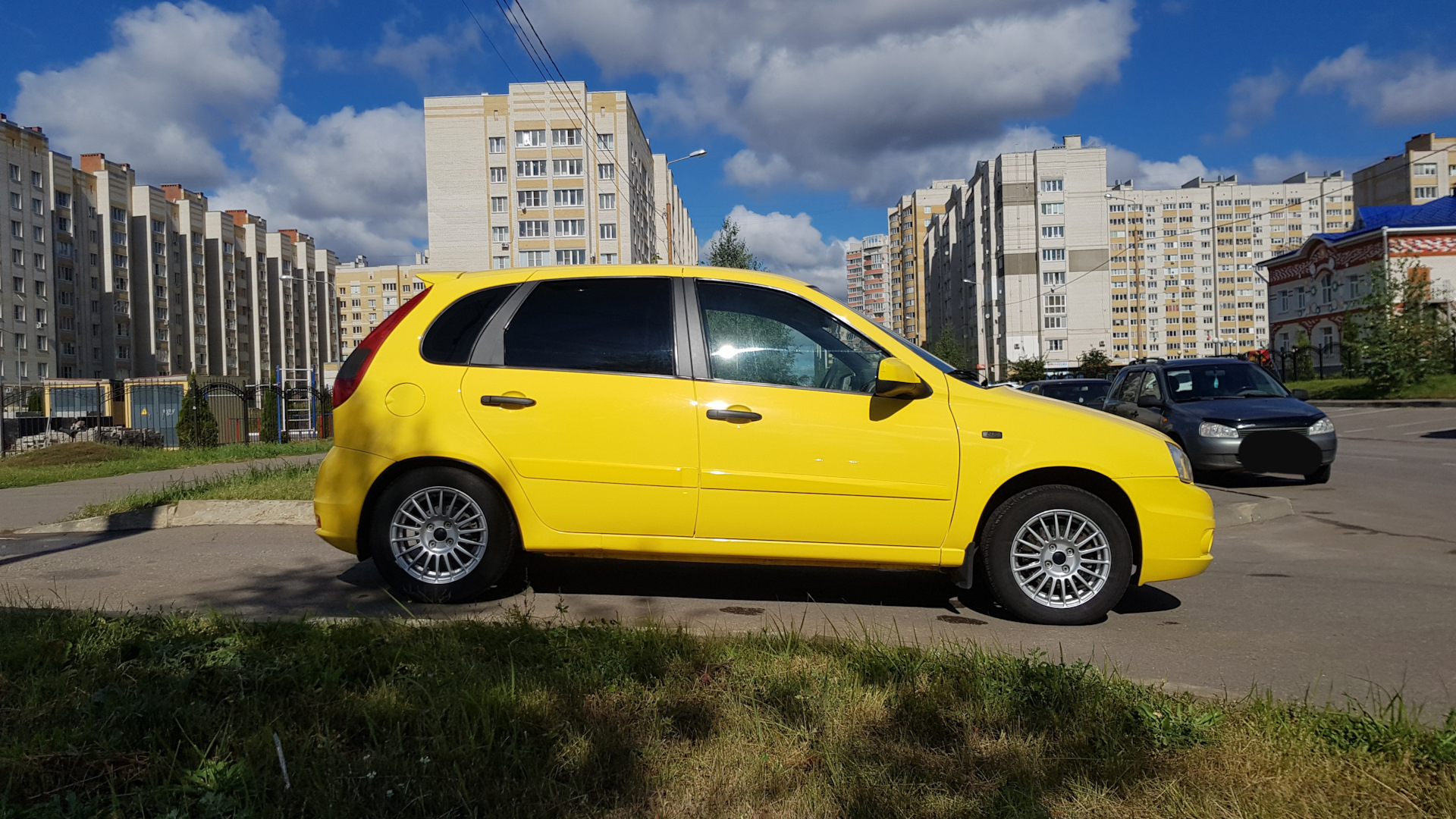 Lada Kalina Sport Р¶С‘Р»С‚С‹Р№ РєСѓРїРµ