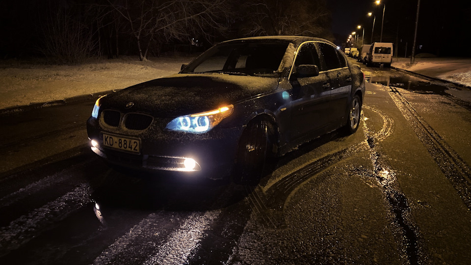 BMW 5 series Синий метали 520 2.2i