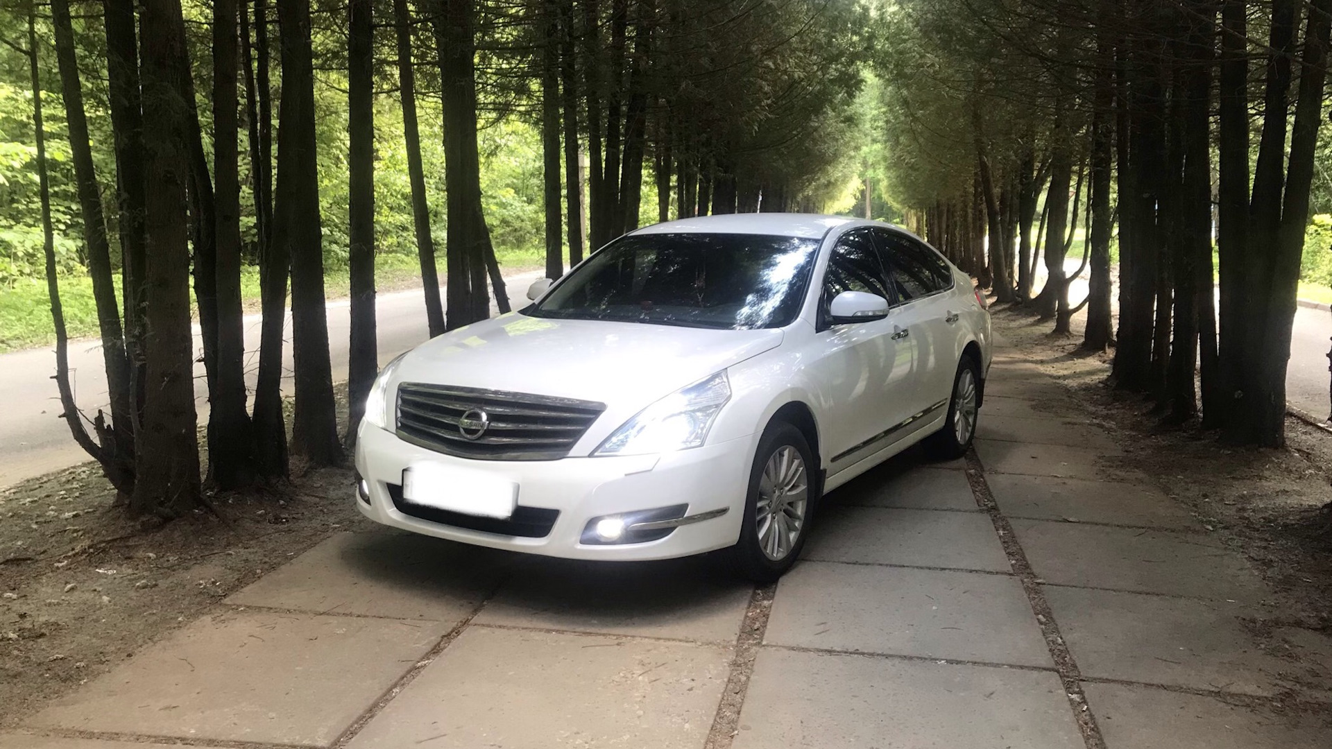 Аренда машины в обнинске. Аренда авто обнинск. Аренда машины в обнинске. Nissan teana белого цвета. Bn прокат авто.