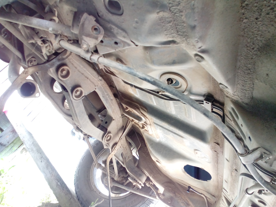 Вот бак отсутствует, ждем новый) — Toyota Harrier (1G)