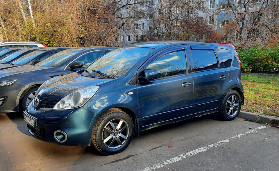 Ниссан ноут 2006. Ниссан ноте отзывы. Nissan note 2006. Ниссан ноут 2007 синий. Отзывы о ниссан ноут.