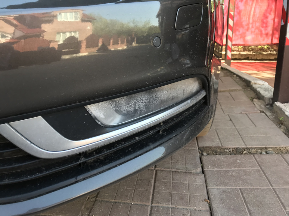 Потеет противотуманная фара — Volkswagen Passat CC, 1,8 л, 2012 года ...