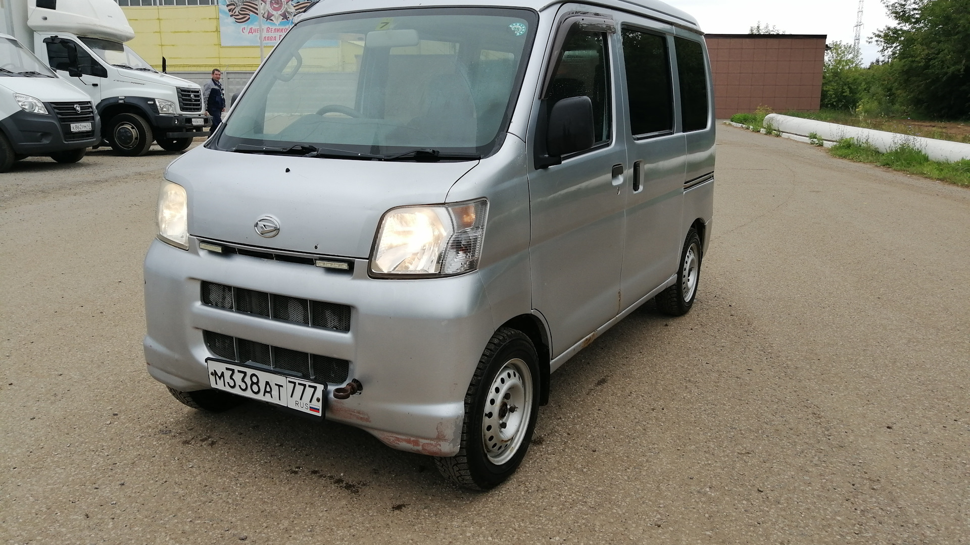 Daihatsu Hijet (S320, S330) 0.7 бензиновый 2009 | 4х4 холодильник на DRIVE2