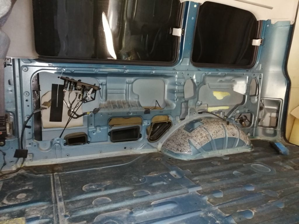 Виброшумоизоляция часть 2 — Mitsubishi Delica (L400), 2,8 л, 1996 года ...