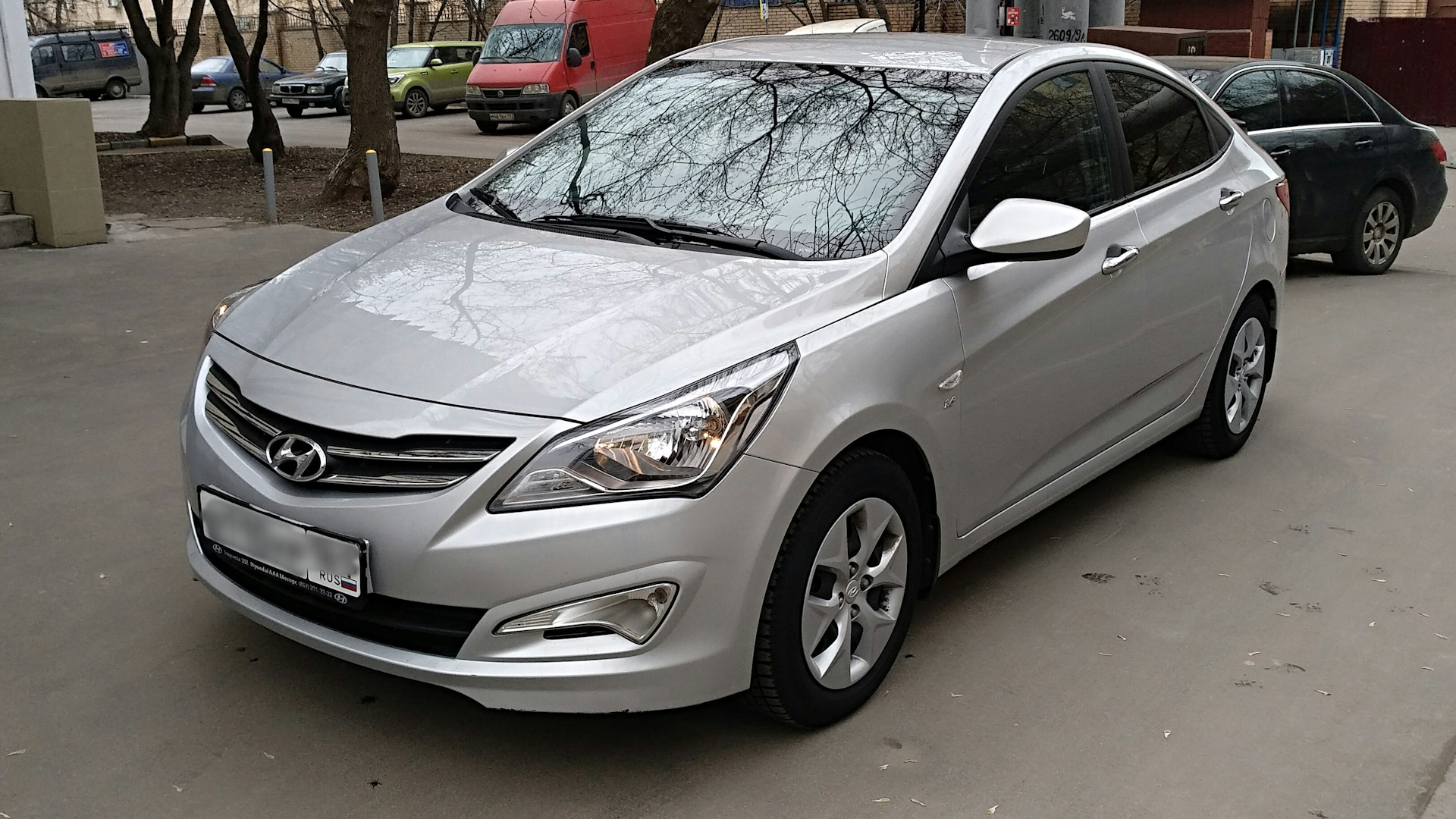 Hyundai Solaris 1.6 бензиновый 2015 | 1.6 ручка - первый авто) на DRIVE2