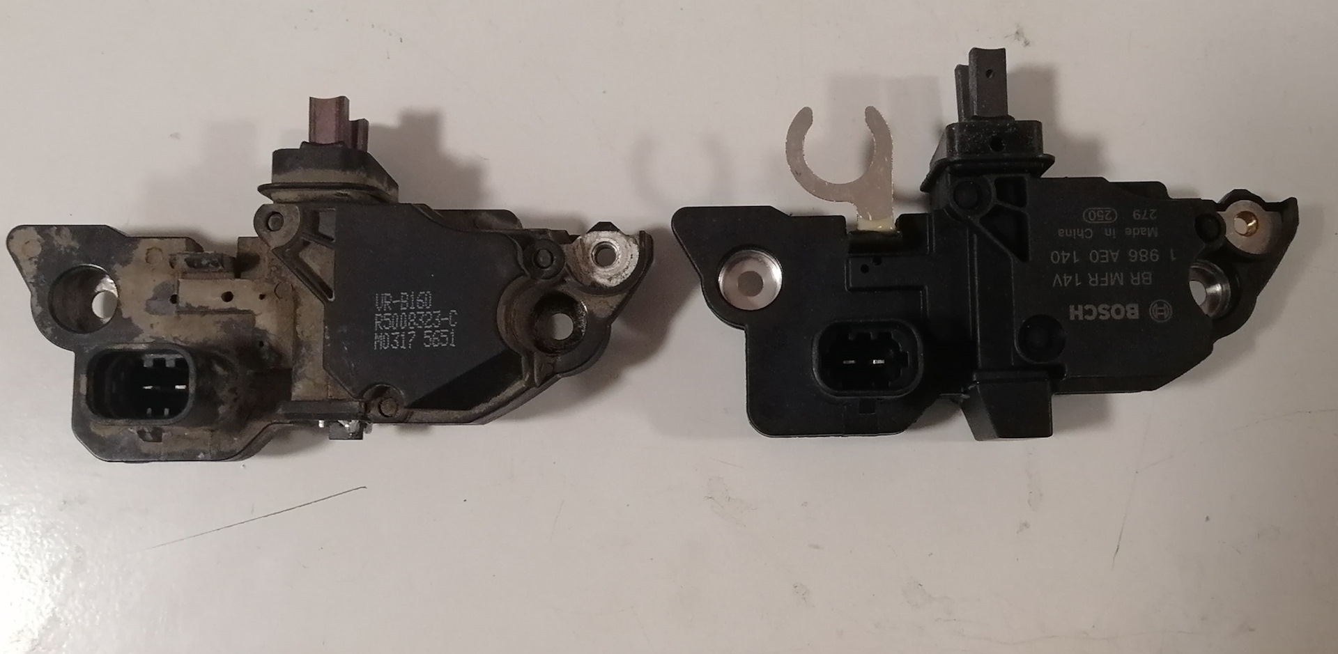Замена регулятора напряжения генератора — Opel Zafira B, 1,8 л, 2011 ...