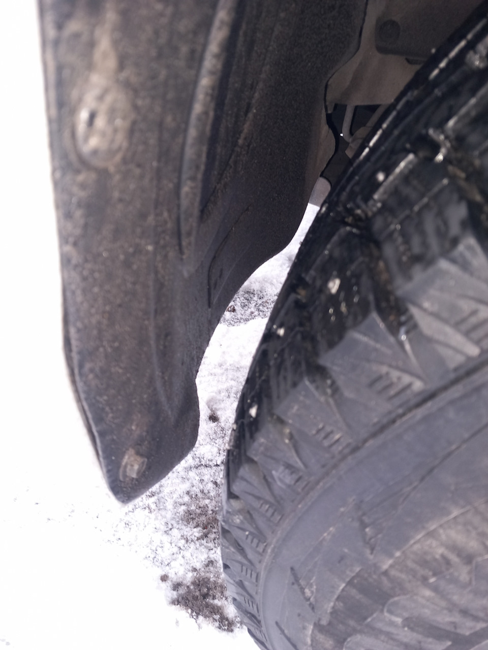 Левый перед. — Mitsubishi Pajero Sport (3G)