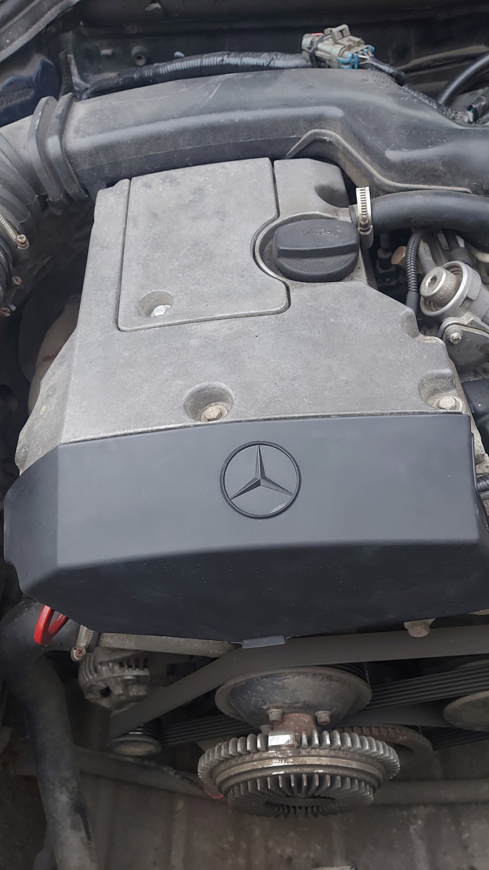 Накладка двигателя — Mercedes-Benz E-Class (W124), 2 л, 1994 года ...