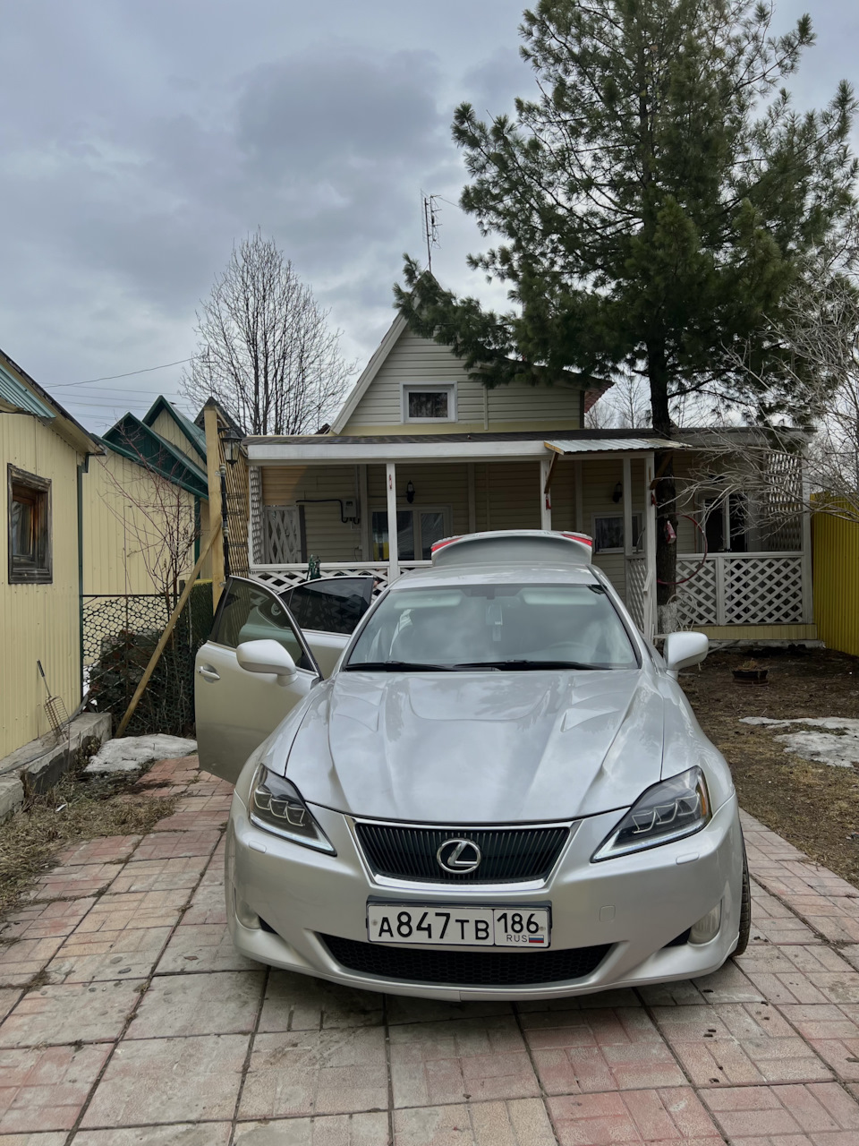 Пересвет приборной панели is250, замена лобового, колодок, и тонер 😎 —  Lexus IS II, 2,5 л, 2007 года | просто так | DRIVE2