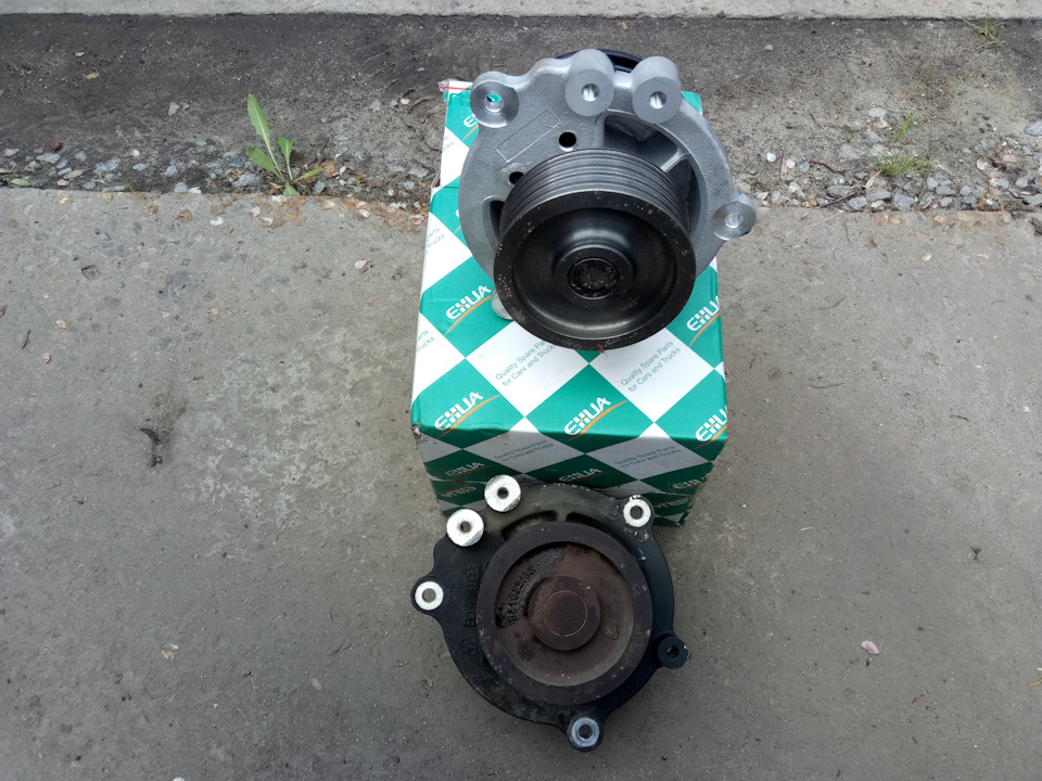 Замена помпы — ДАФ 105 460, 0,5 л, 2011 года | своими руками | DRIVE2