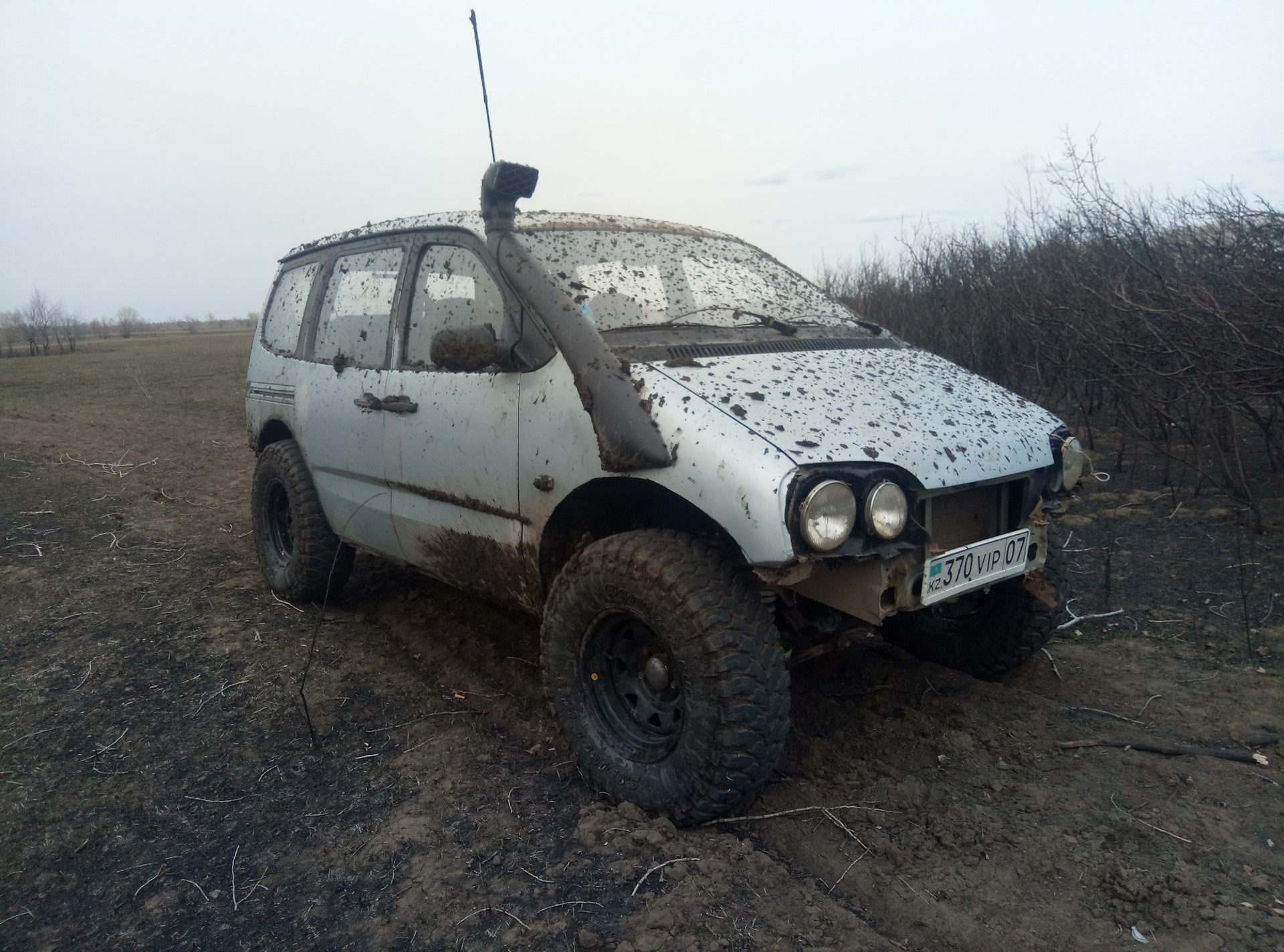 Весы нива. ВАЗ 2120 оффроад. ВАЗ 2120 Надежда off Road. ВАЗ 2120 колеса. ВАЗ 2120 Надежда на 33 колесах.