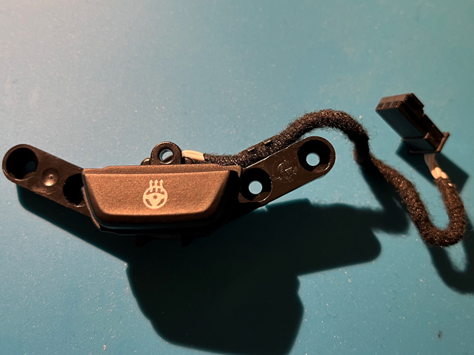 Кнопка включения обогрева рулевого колеса BMW G-серии на BMW 3 series ...