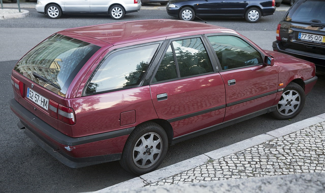 Lancia dedra. Lancia Dedra Wagon. Фиат Лянча Дедра. Lancia Dedra универсал. Lancia Dedra 1.6 МТ, 1997,.