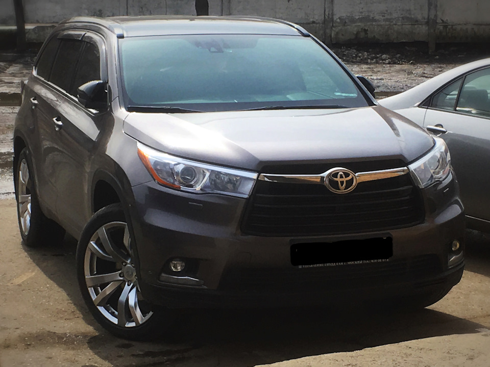 Toyota Highlander xu50