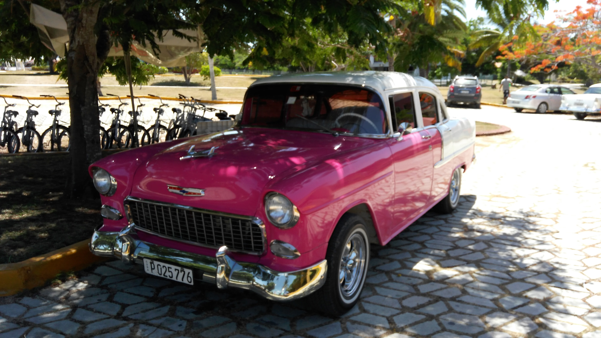 Кубинский номер. Куба автомобили. Куба 2022 авто. Куба ретро автомобили. Шевроле Куба.