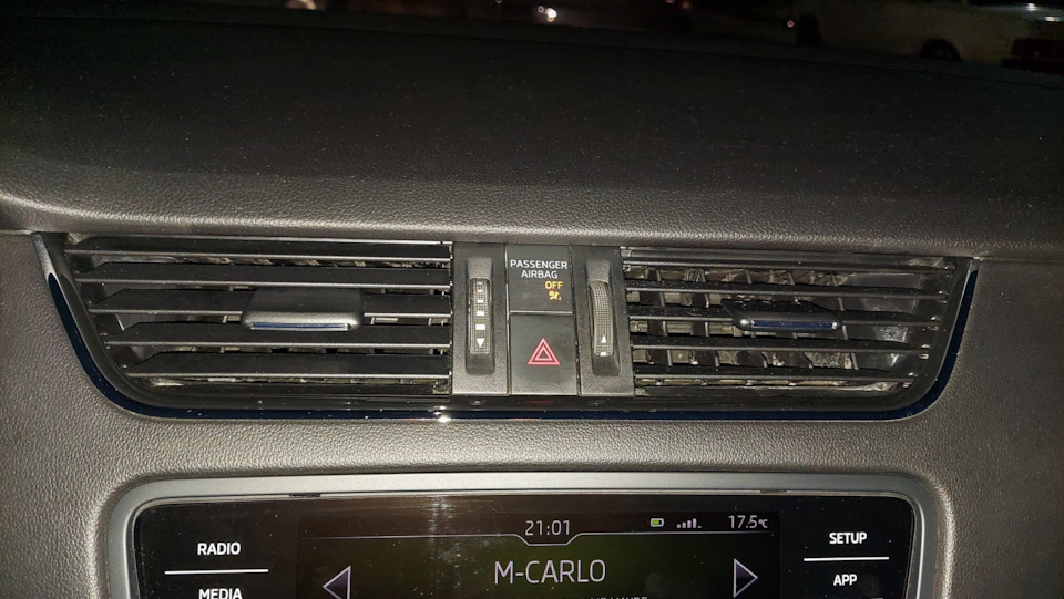 Али рули, ремонт воздуховода. — Skoda Octavia A7 Mk3, 1,4 л, 2013 года ...