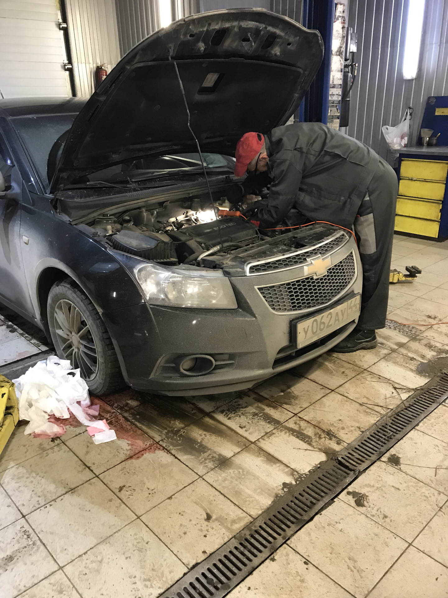 Замена патрубков печки — Chevrolet Cruze Hatchback, 1,8 л, 2012 года ...