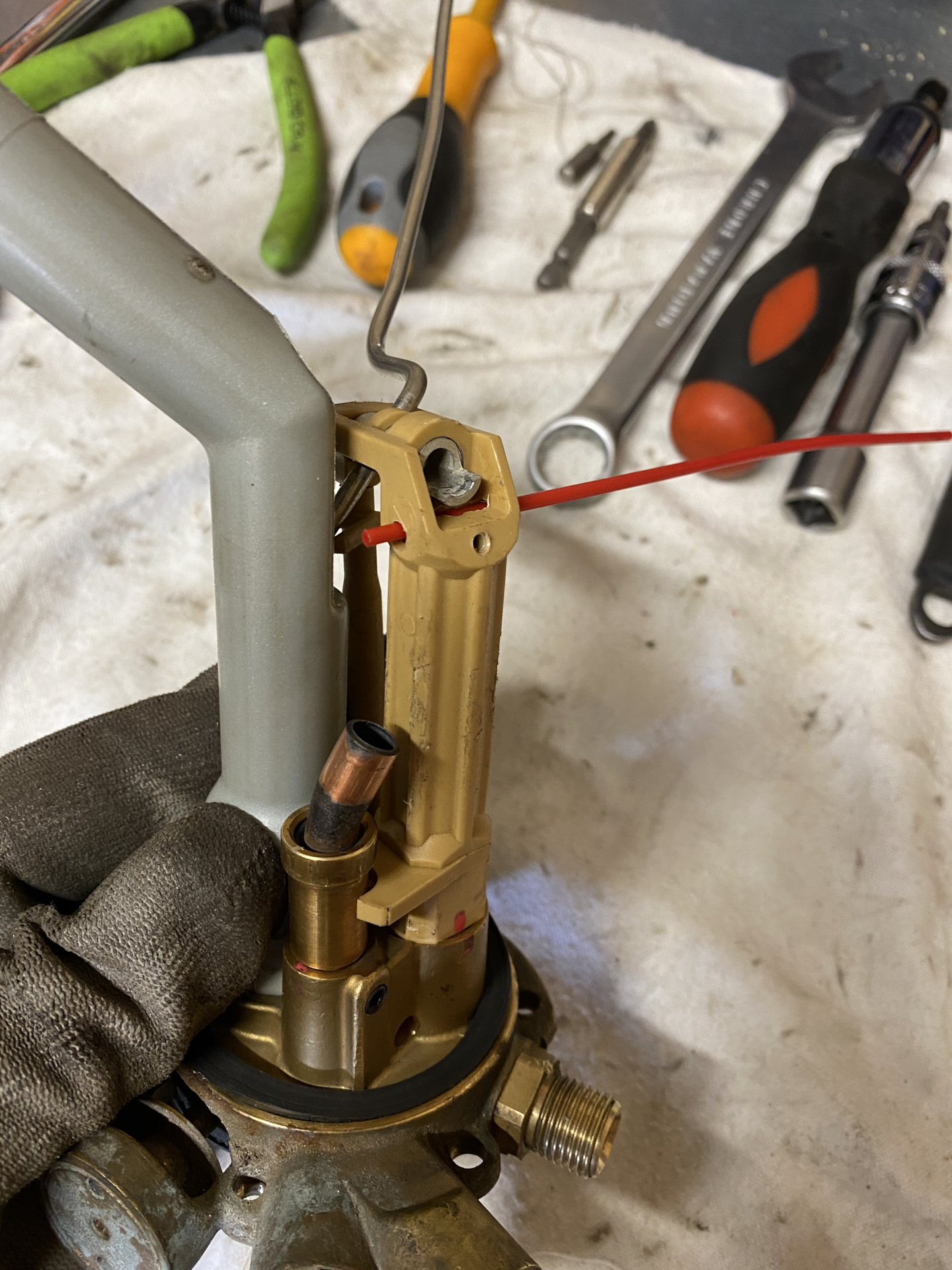 Переборка мультиклапана ГБО. Регулировка отсечного заправочного клапана ...