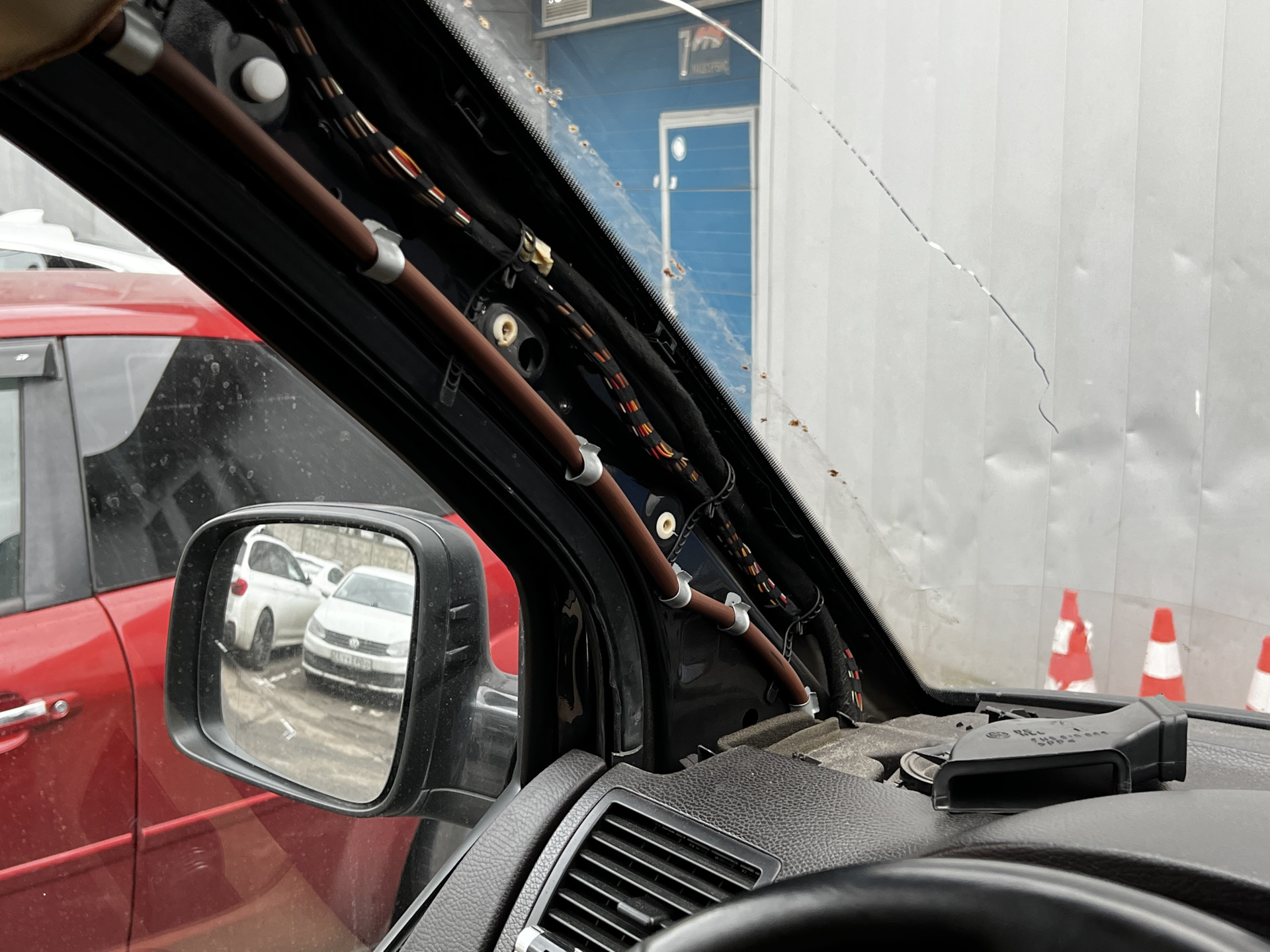 Ручка на водительскую стойку — Volkswagen Multivan (T5), 3,2 л, 2006 ...
