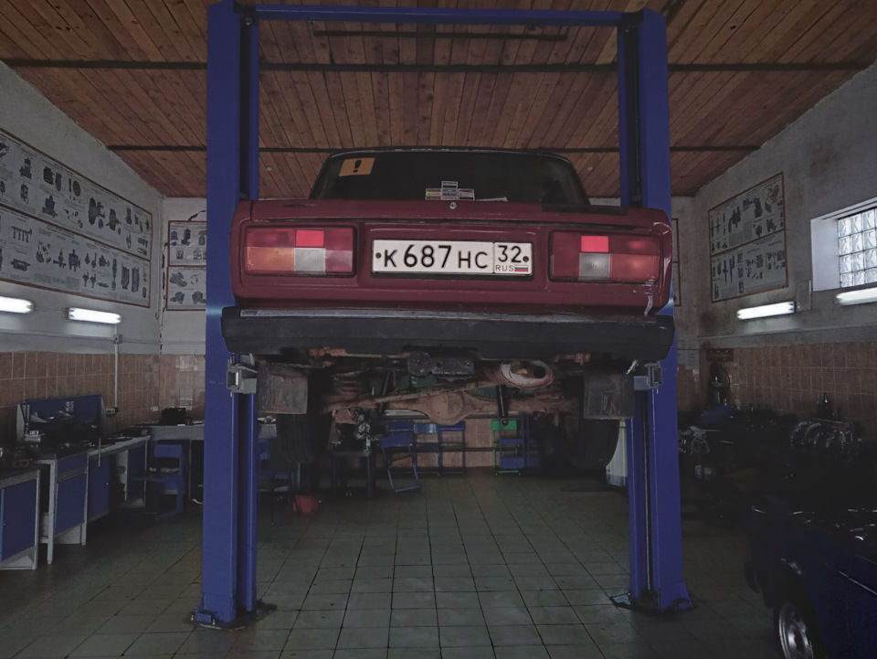 Замена задних амортизаторов на нива — Lada 21053, 1,5 л, 2007 года ...