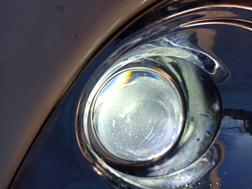 Потеют линзы на ПТФ — Toyota Camry (XV50), 2,5 л, 2011 года ...