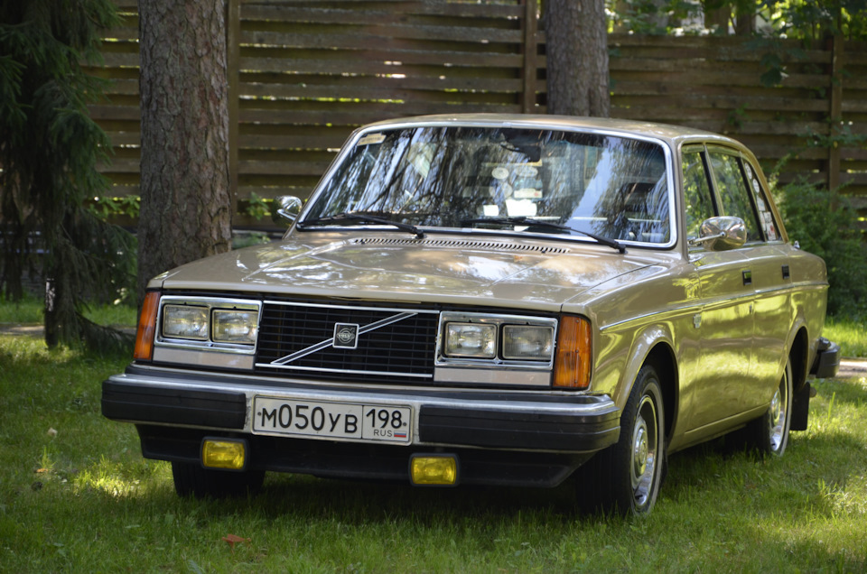 Фото в бортжурнале Volvo 242