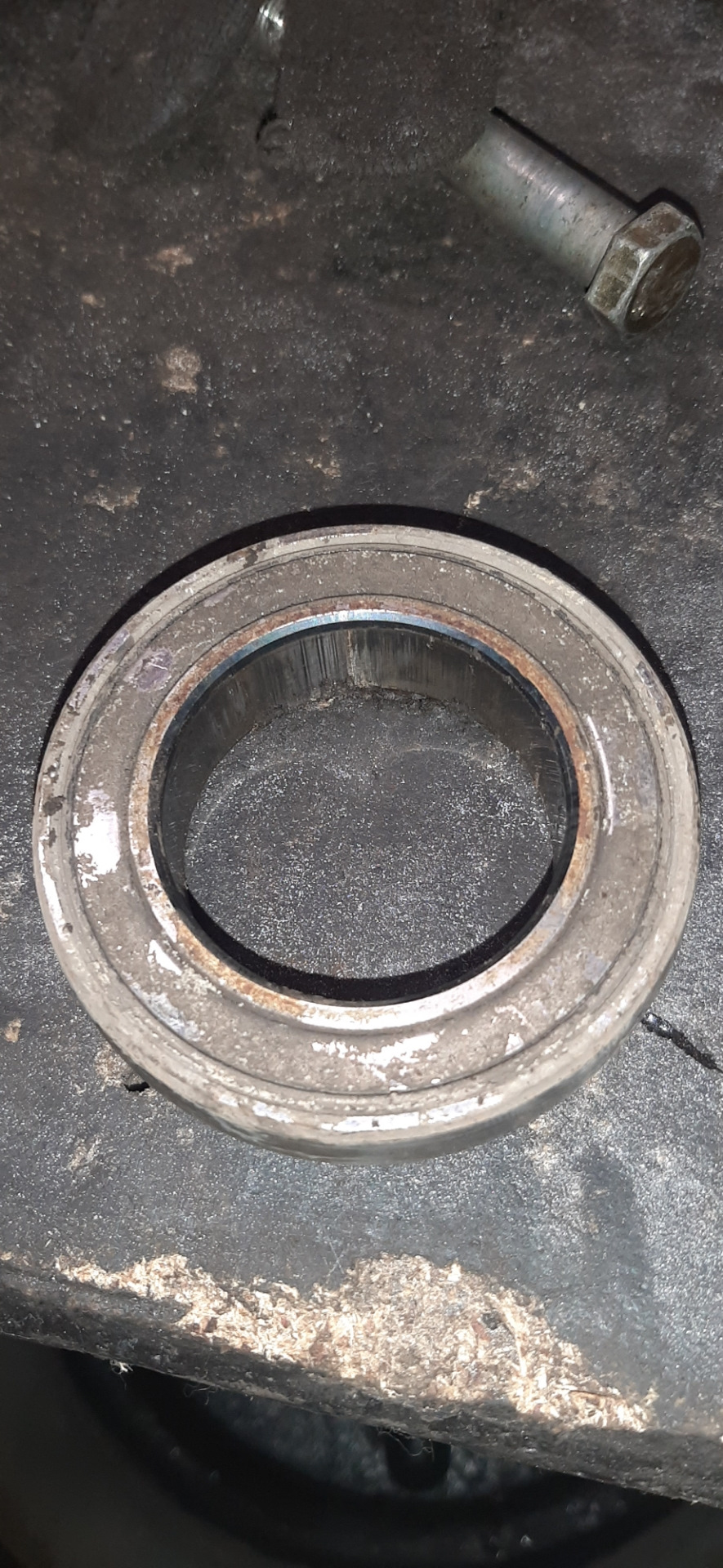 Замена промежуточного подшипника 2. — Ford C-Max I, 2 л, 2007 года ...