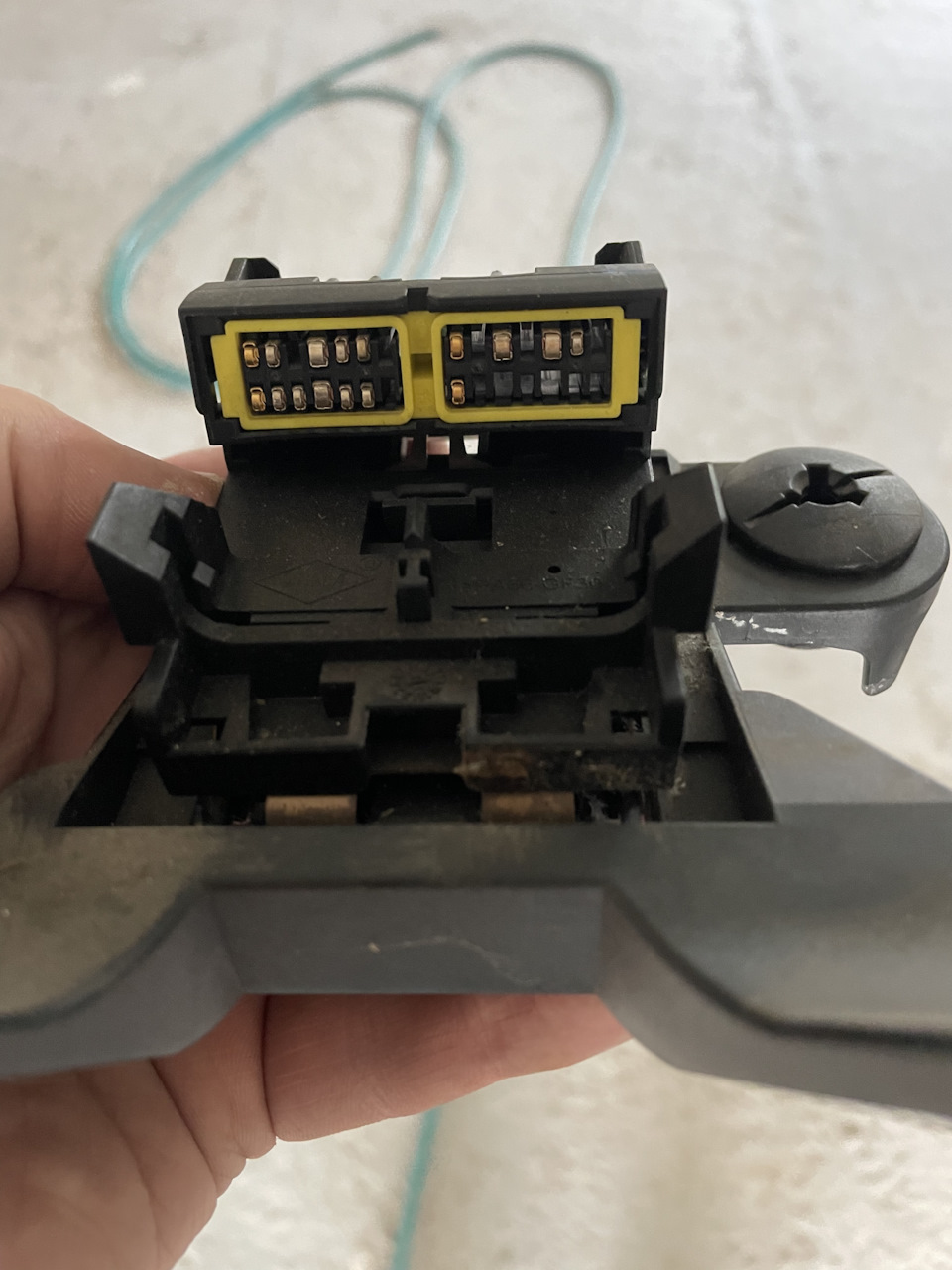 Подключение электро сидений — Renault Laguna III, 1,5 л, 2009 года ...