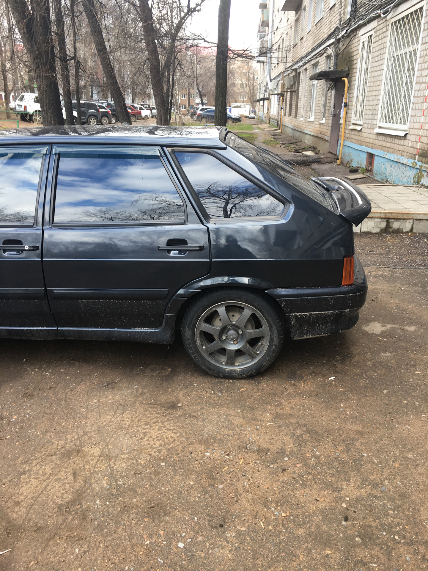 Одна сторона выше другой — Lada 2114, 1,5 л, 2007 года | тюнинг | DRIVE2