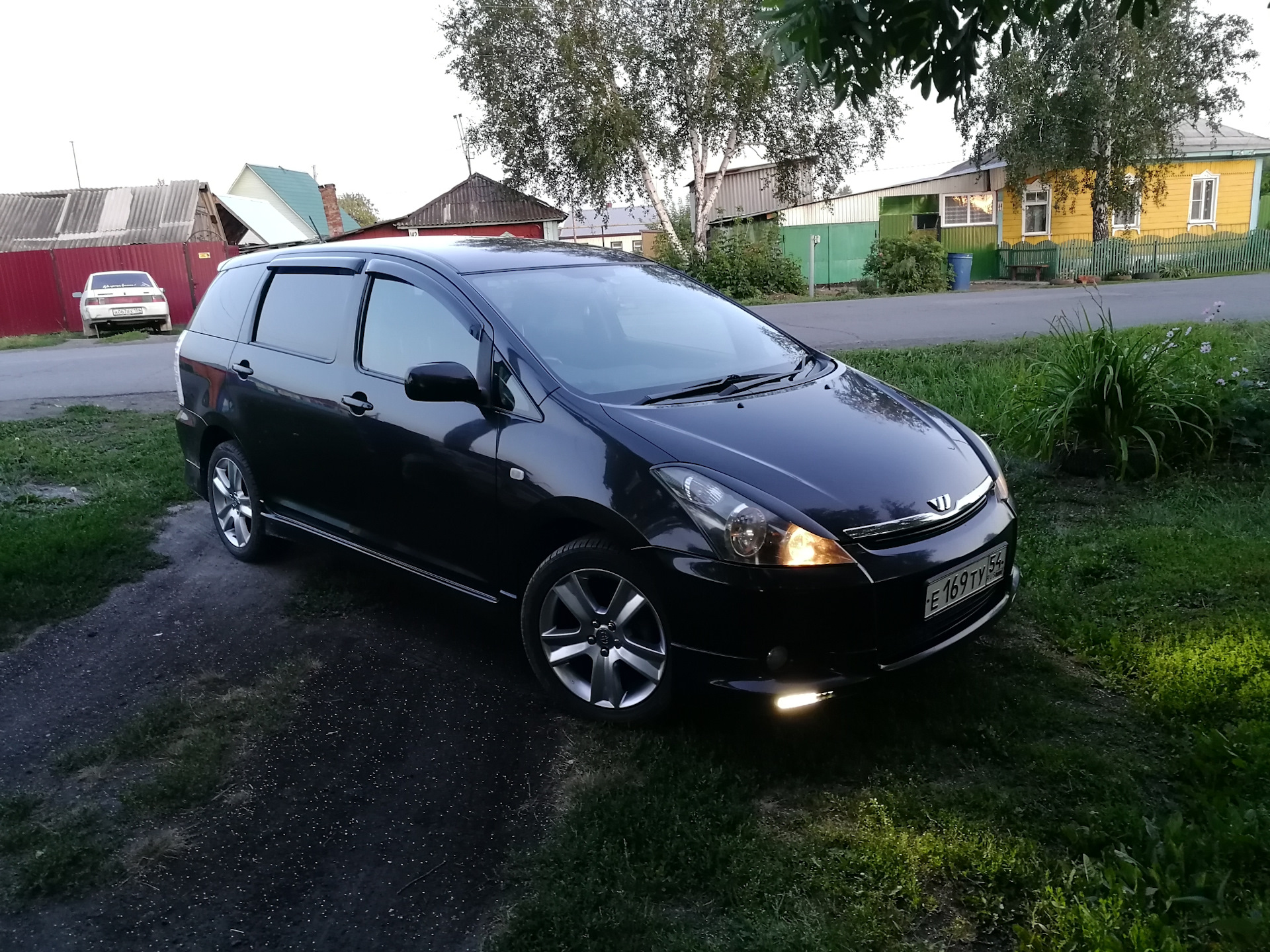 Черный wish. Toyota wish 2006 черный. Тойота виш черный. Тойота виш 2009 черный. Черный wish.