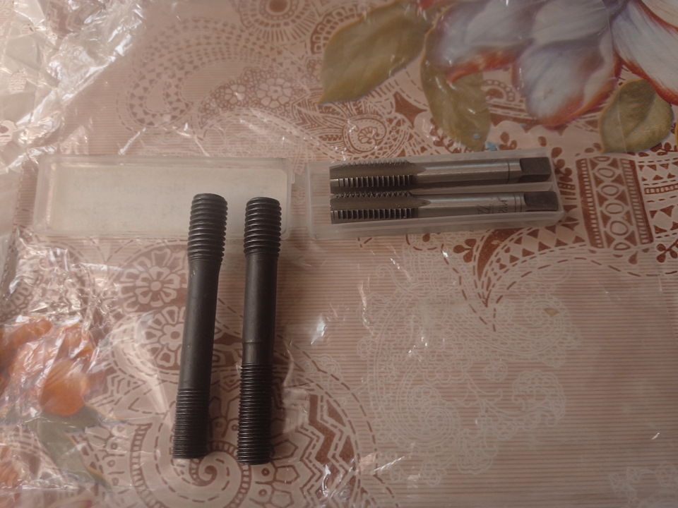 набор метчиков и ремонтных шпилек — ГАЗ 31029