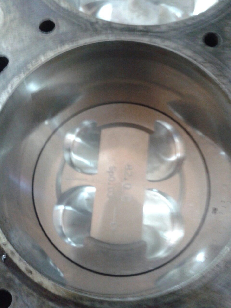 Давление масла на горячую — Lada Приора седан, 1,6 л, 2008 года ...