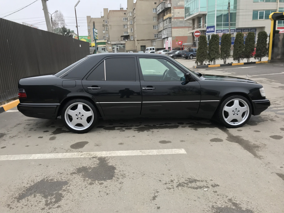 Нашли и отмыли грязнейший мерседес w124