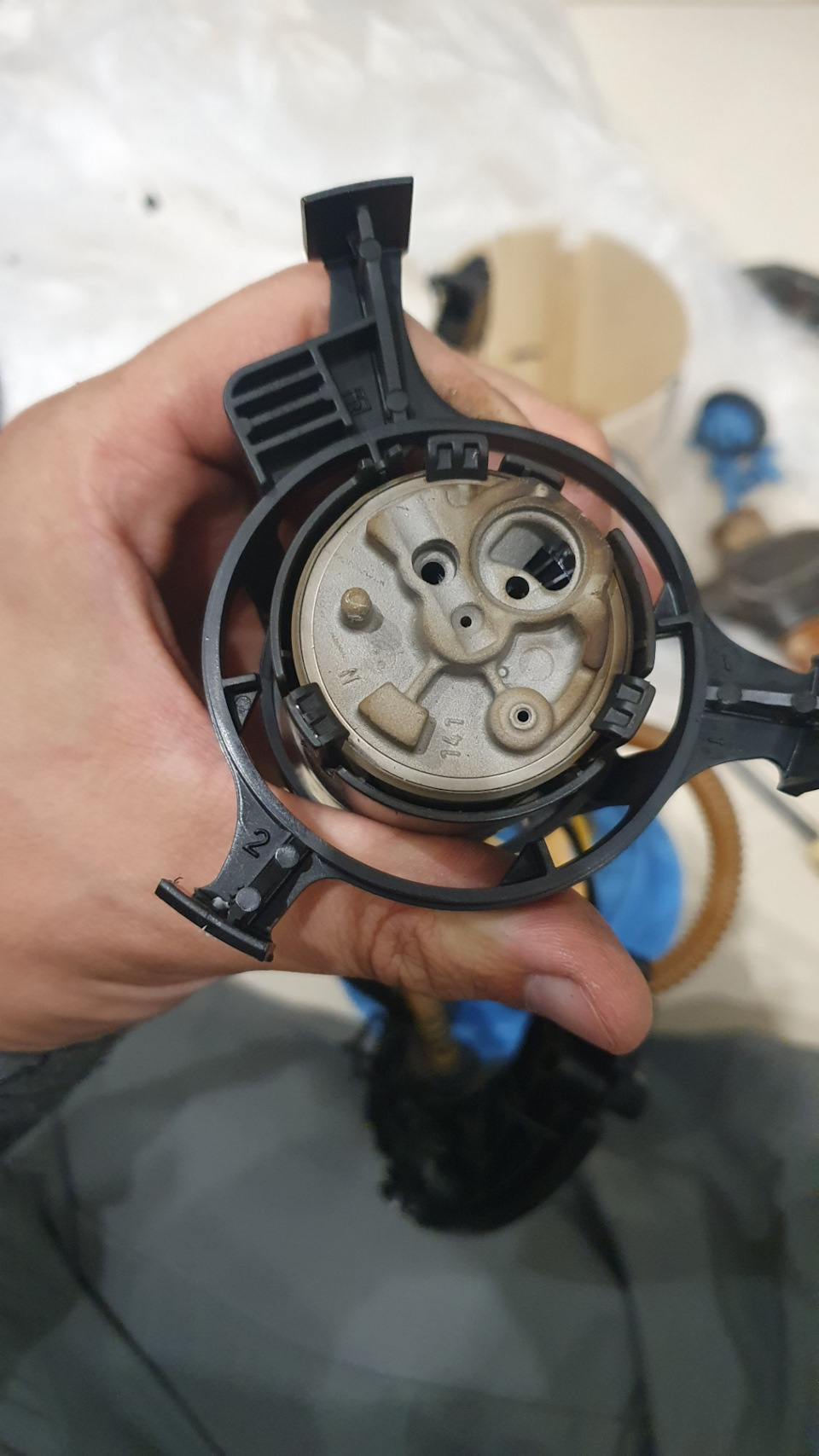 Отделка багажника карпетом Ford C-max — Ford C-Max I, 2 л, 2007 года ...