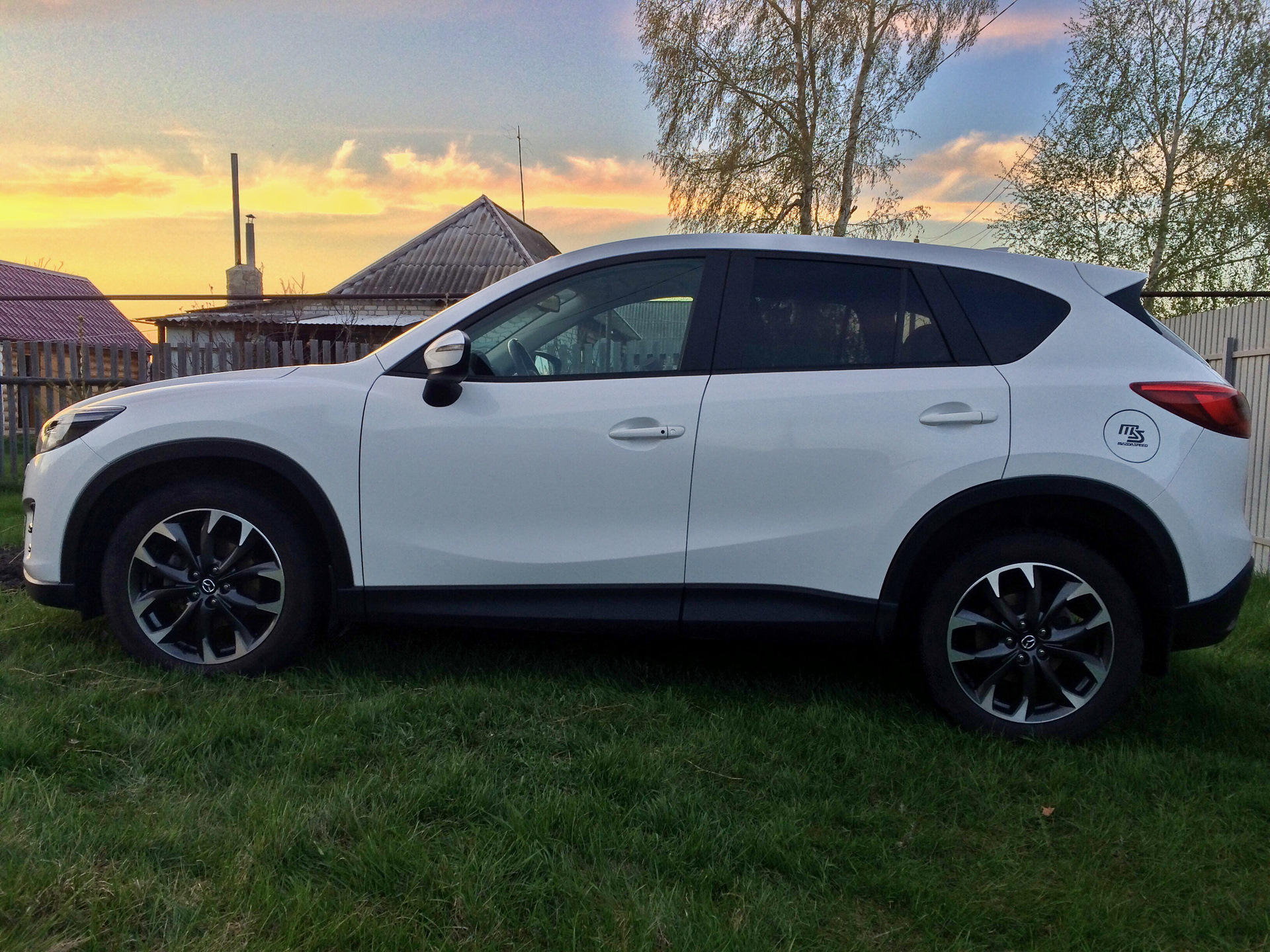 Белый сх5. Mazda CX-5 2015 белый. Мазда СХ-5 2016 белая. Белая Мазда сх5 на дисках. Mazda CX 5 белая.