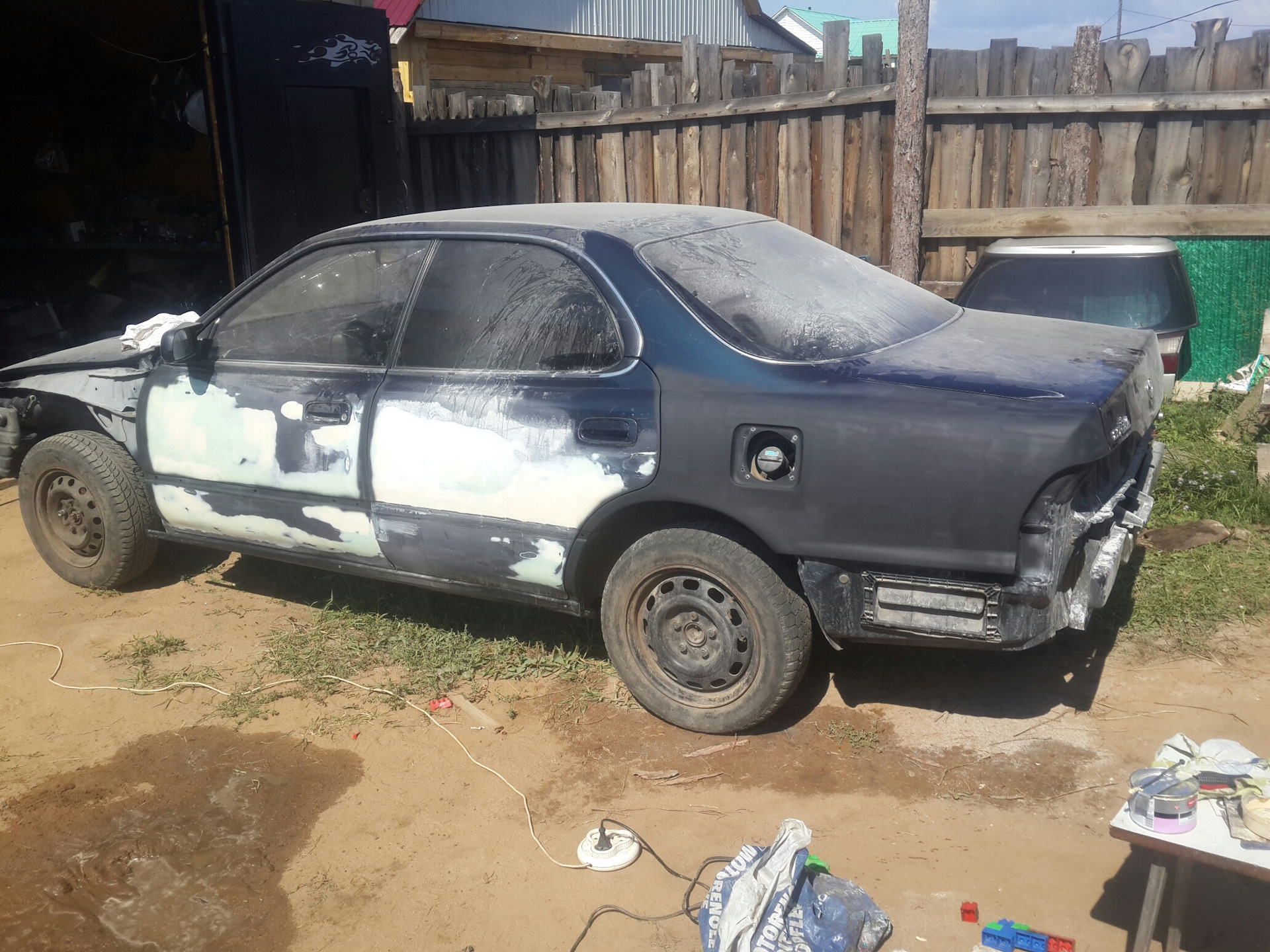 Toyota camry 1995 model. Тойота виста 43 кузов. 41 кузов. 41 кузов. Тойота кроун 200 ржавый гнилой.