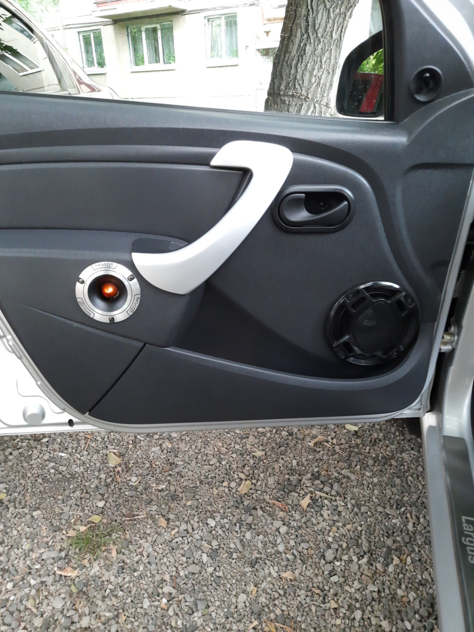 Музыка — Lada Ларгус, 1,6 л, 2018 года | автозвук | DRIVE2