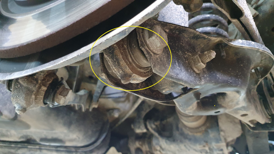 Скрипит задний сайлентблок. Замена. — BMW 1 series (F20), 1,6 л, 2012 ...