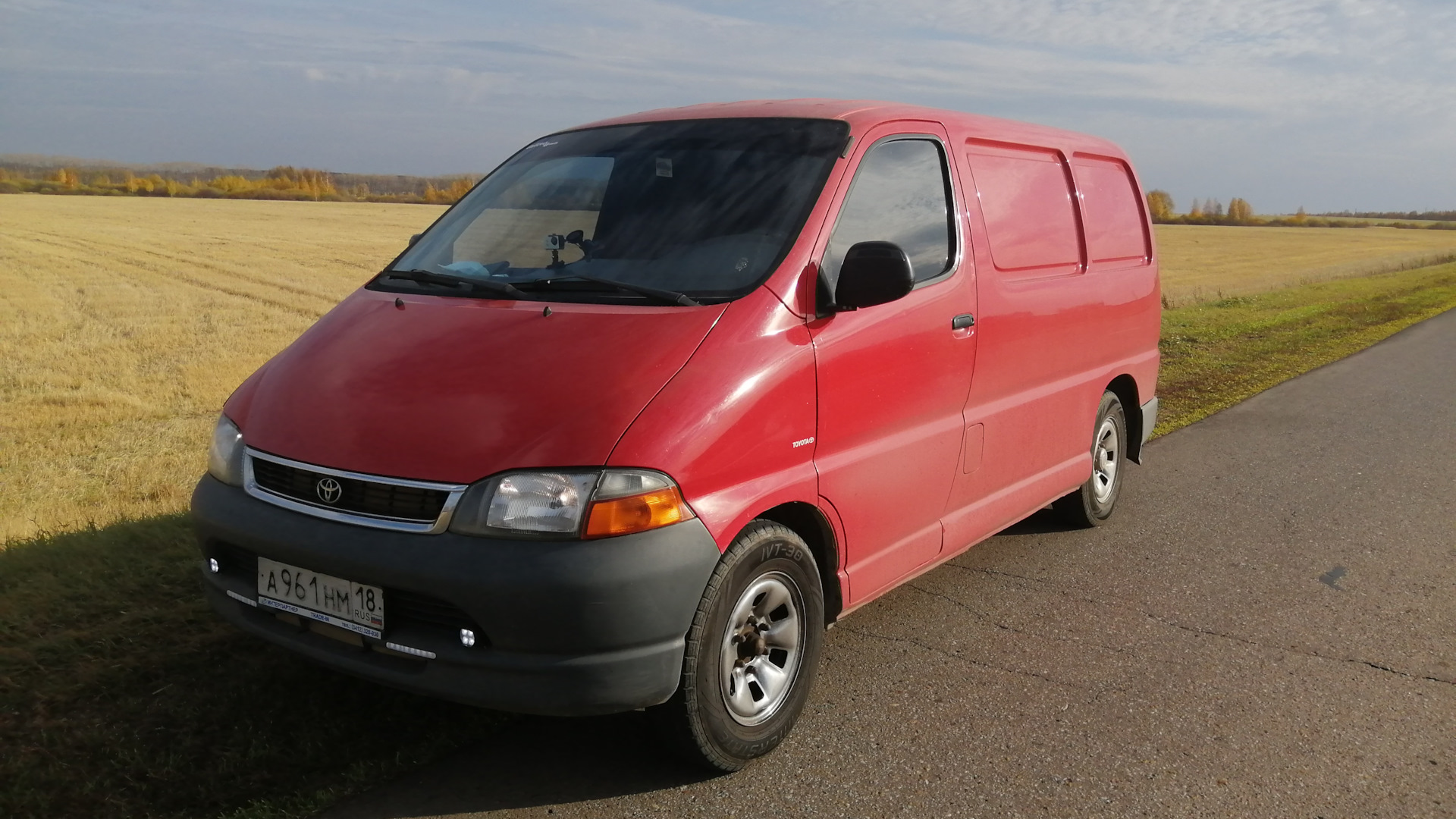 Продажа Toyota HiAce (H100) 1996 (дизель, МКПП) — с историей обслуживания —  DRIVE2.RU