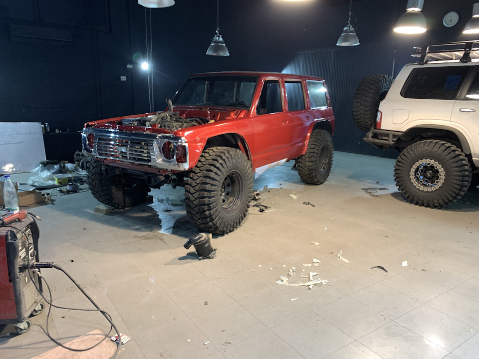 Nissan Patrol y61 большие колеса