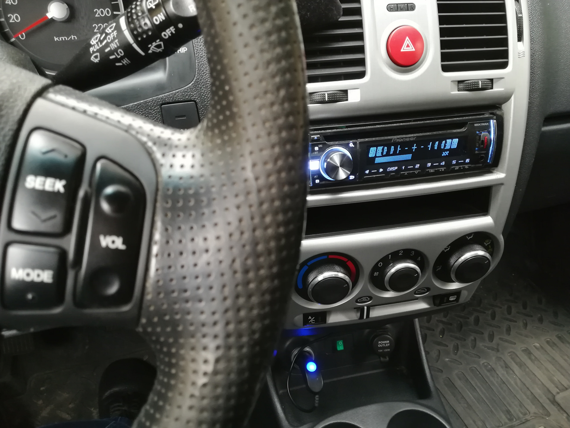 Хендай аукс. Hyundai Getz aux. USB aux Hyundai Getz. Блок aux USB Getz. Мультируль Getz.