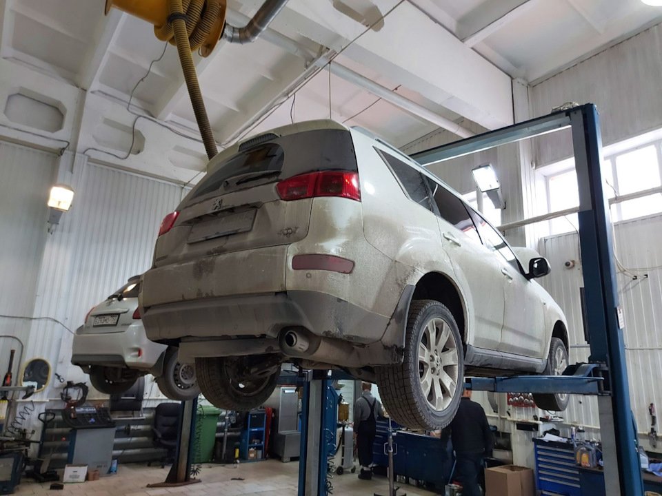 Замена масла в ДВС. — Peugeot 4007, 2,4 л, 2011 года | плановое ТО | DRIVE2