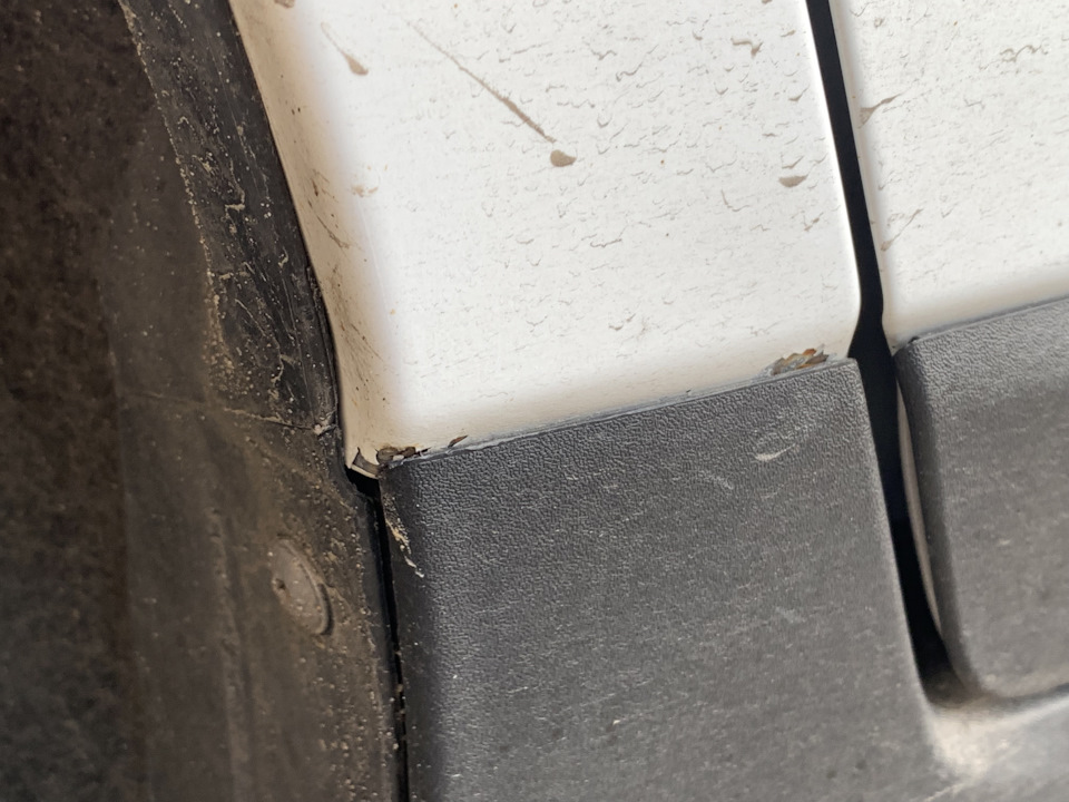 Крыло заднее правое — Volvo XC60 (1G)