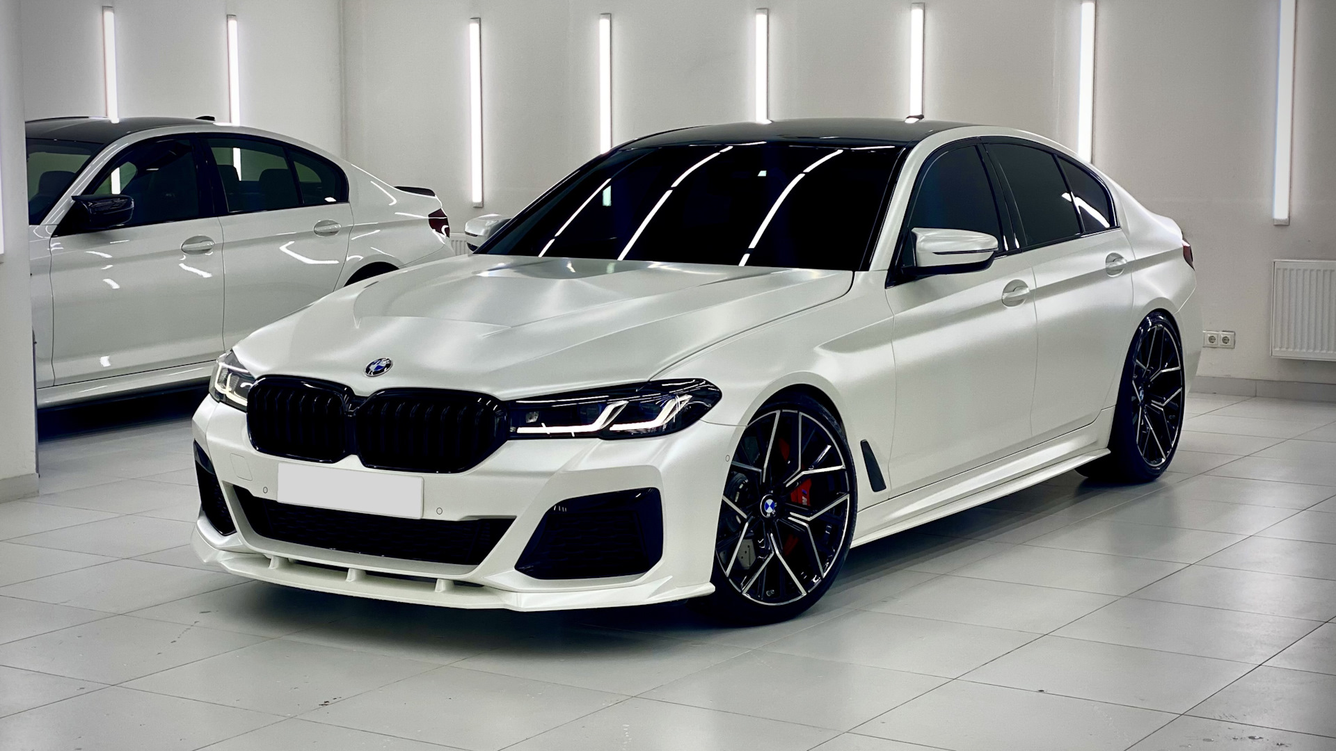 BMW m5 белая