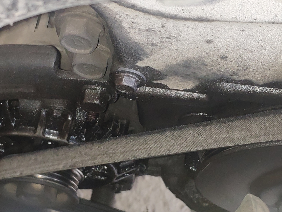 Потек передний сальник коленвала.Замена ремней, сальников, шкива. — KIA ...